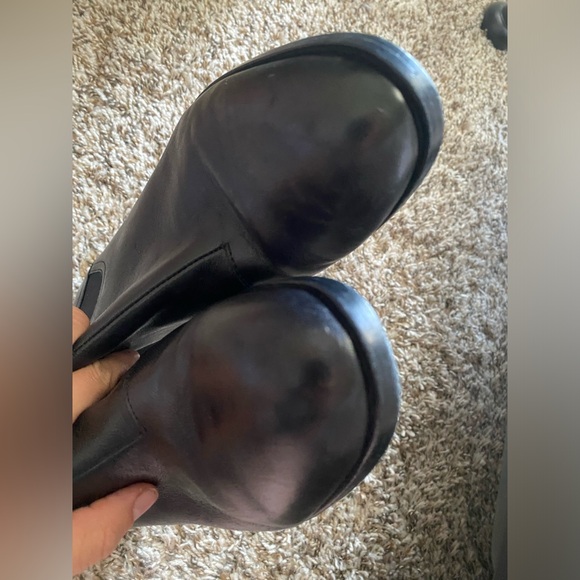 Black Leather Chelsea Boot - Picture 2 of 12